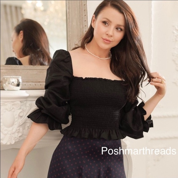 Zara bloggers fave smocked black top - Picture 1 of 16